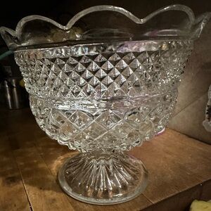Vintage pedestal bowl